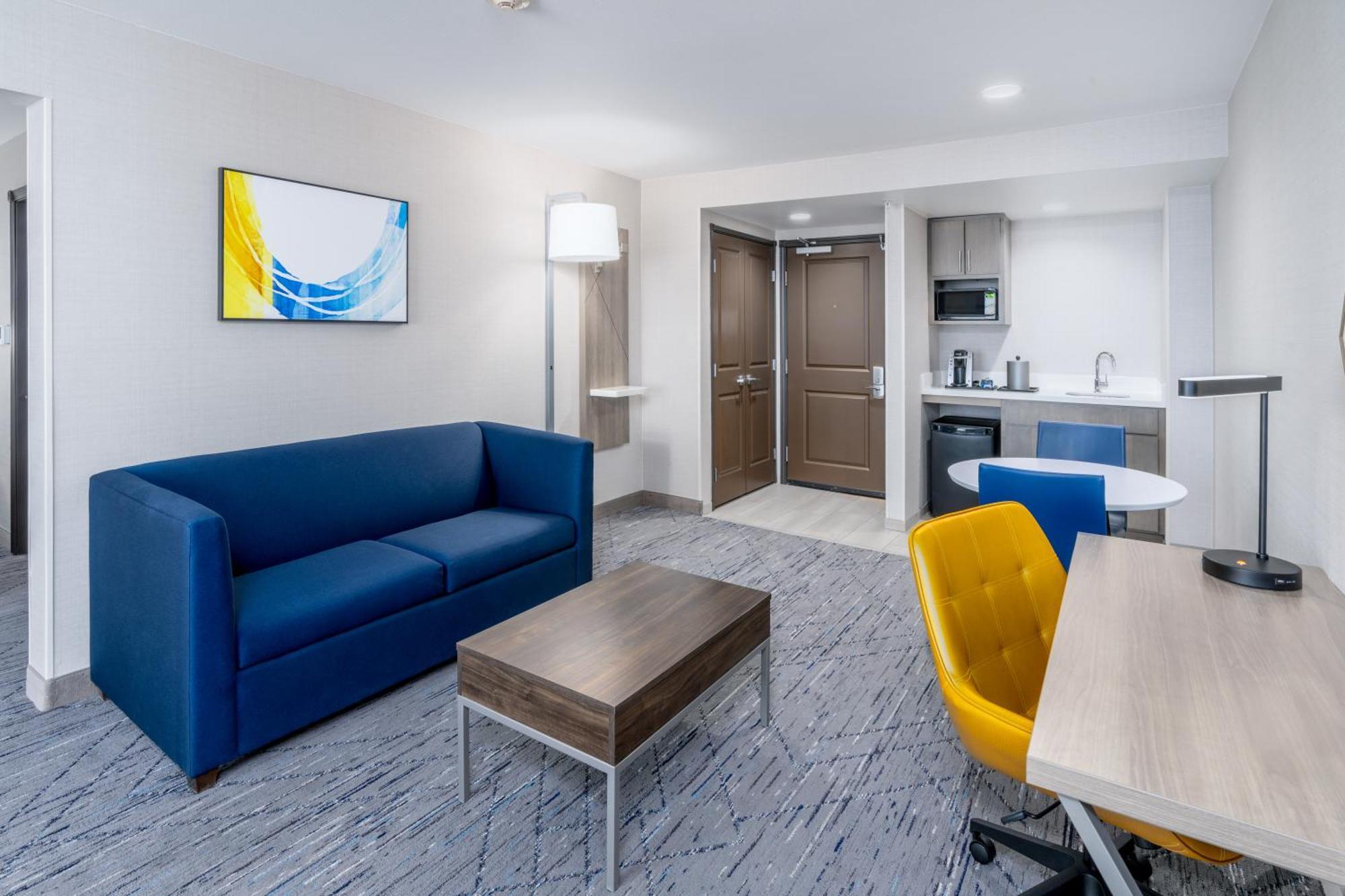 Holiday Inn Express Hotel & Suites Cheyenne By Ihg Exterior photo